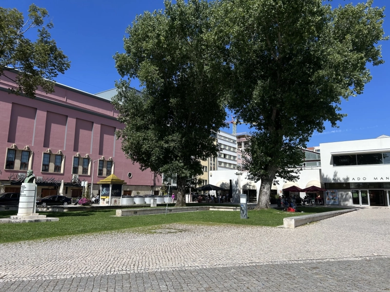 Largo do Mercado Manuel Firmino